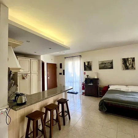 Tra Il Borgo E Il * Anguillara Sabazia